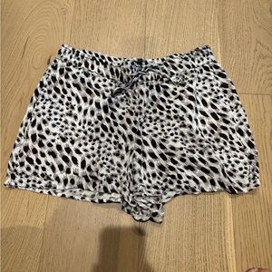 Express Cheetah shorts with pockets size Medium